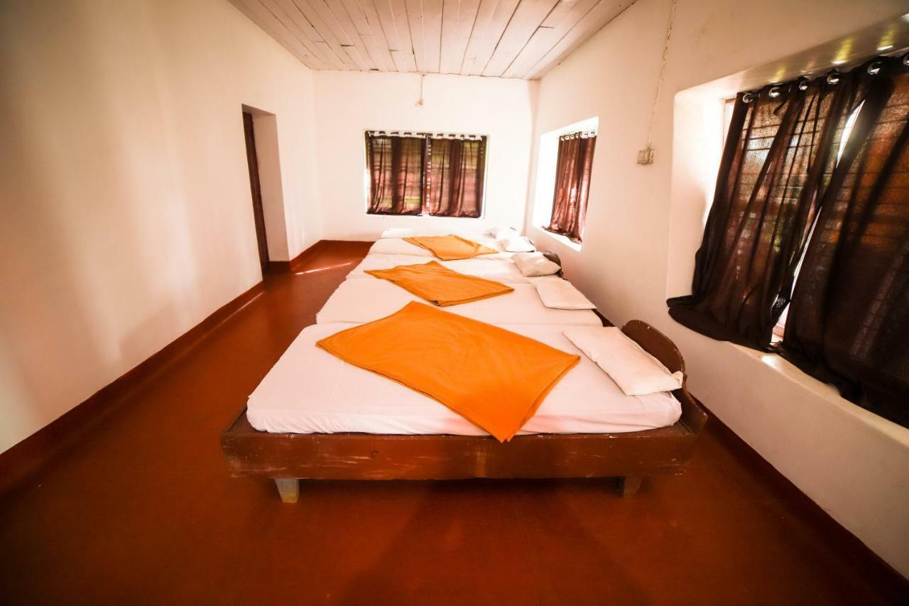 Misty Valley Hill Resorts Nelliyampathy Exterior photo